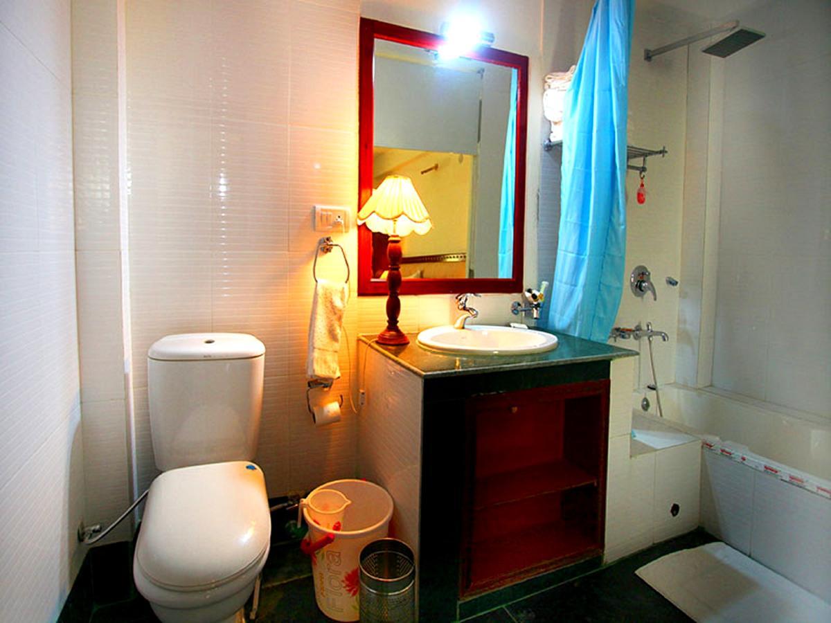 The Hotel Himalaya, 레 외부 사진