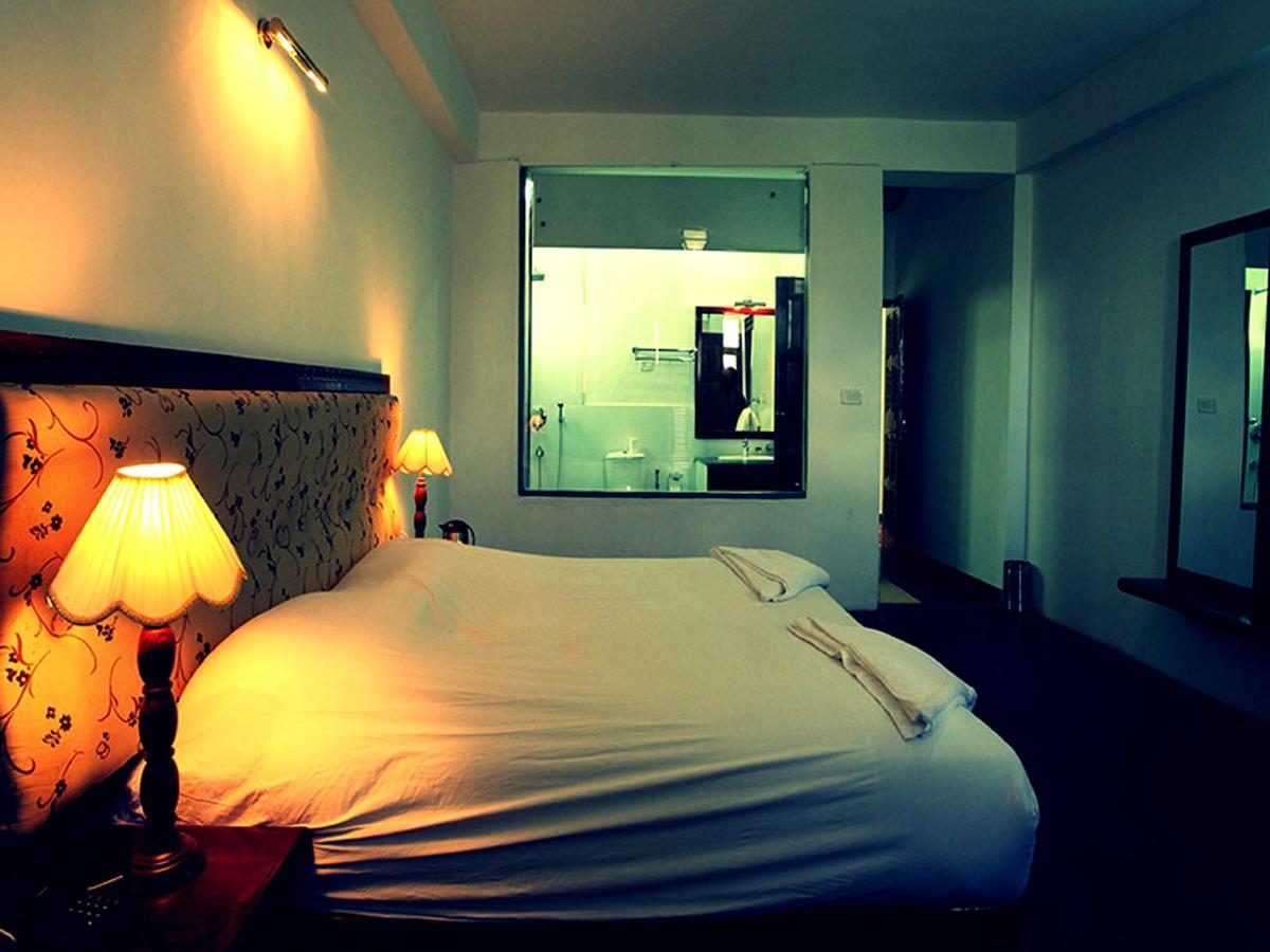 The Hotel Himalaya, 레 외부 사진