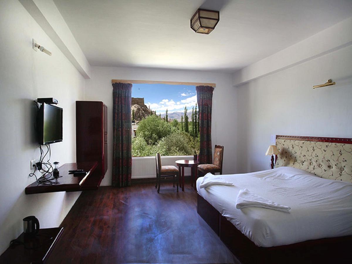The Hotel Himalaya, 레 외부 사진