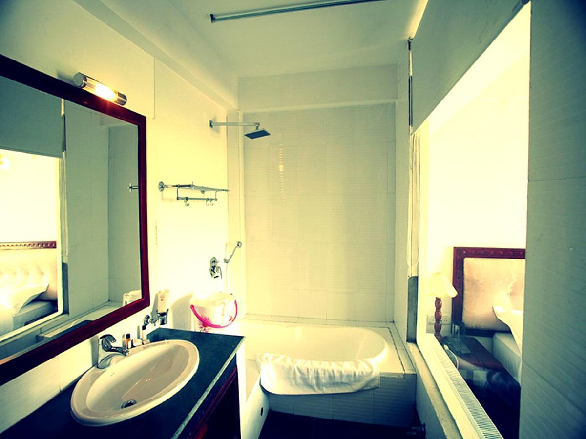 The Hotel Himalaya, 레 외부 사진