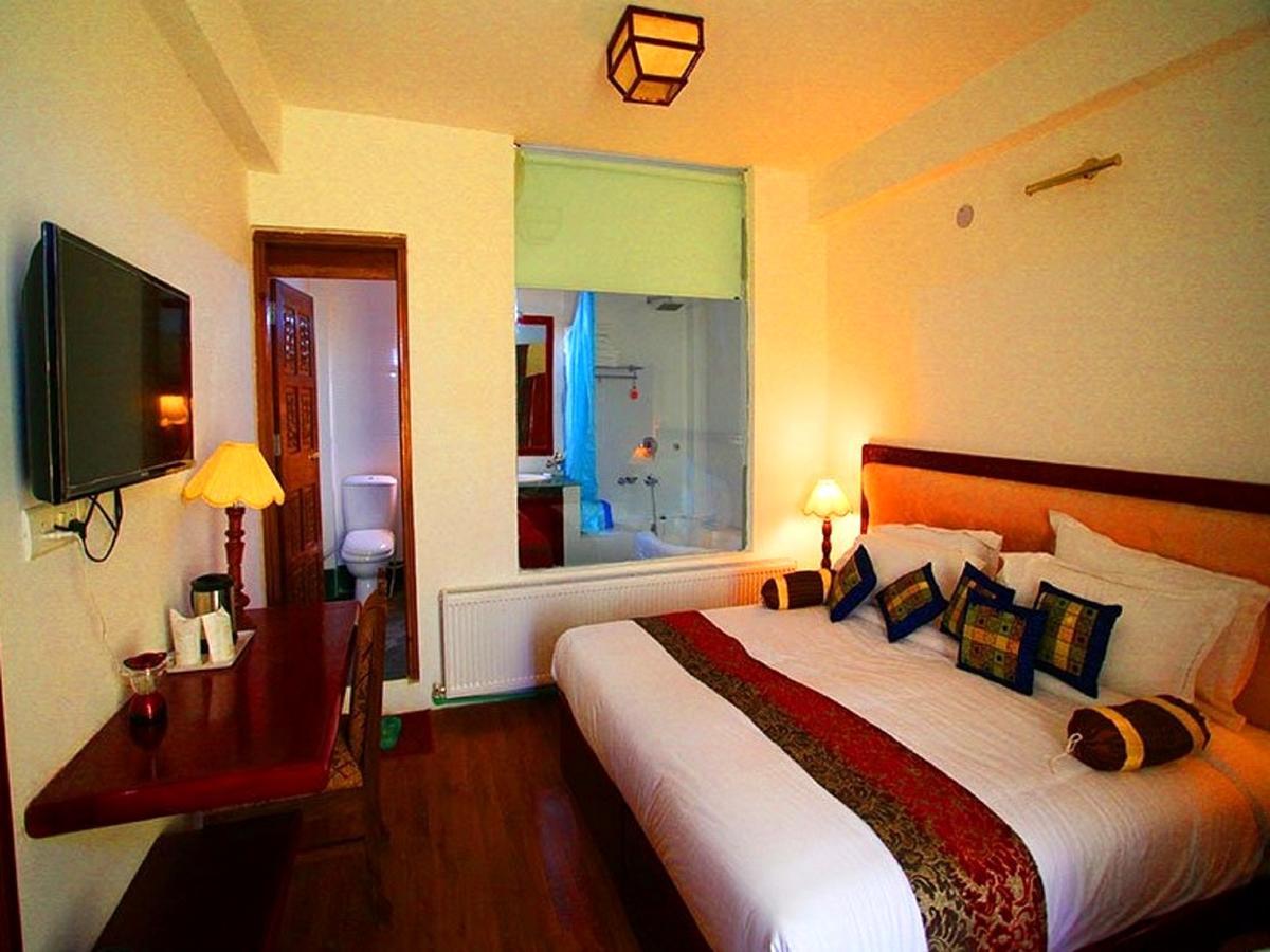 The Hotel Himalaya, 레 외부 사진