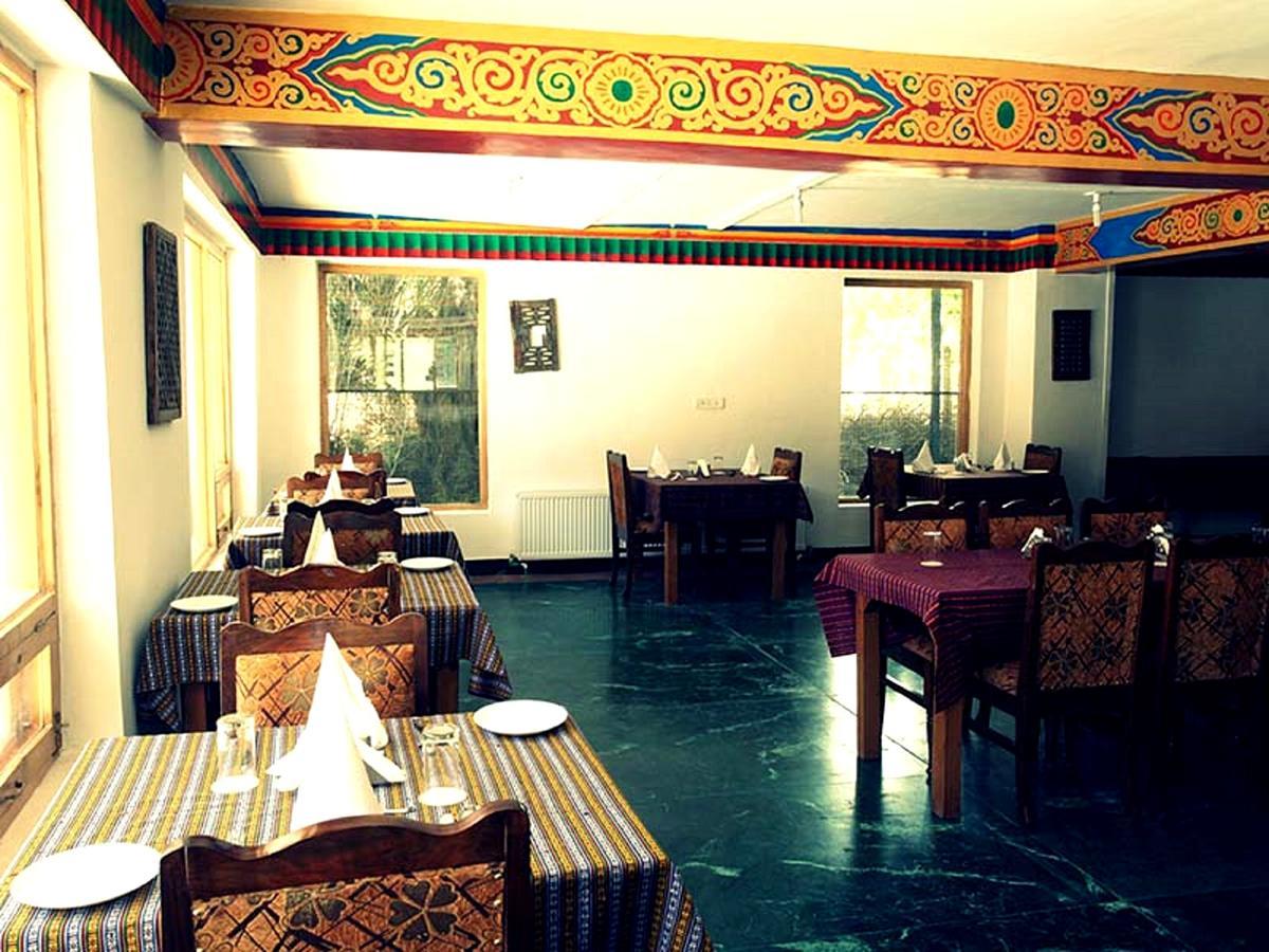 The Hotel Himalaya, 레 외부 사진